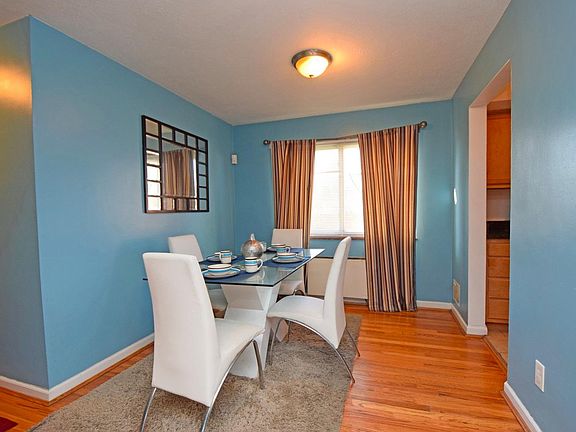 3rd image of 6793 Golfway Dr