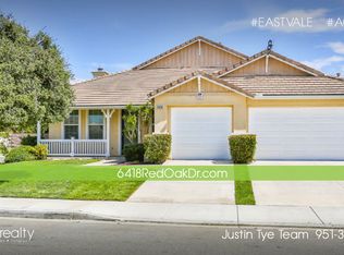 6418 Red Oak Dr, Corona, CA 92880