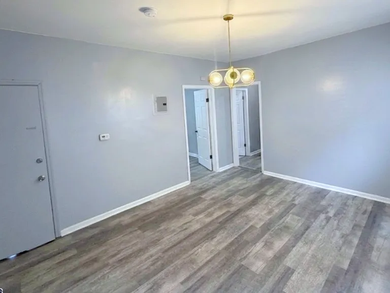 280 S 6th St #2 — Photo 8
