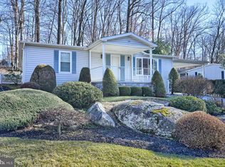 225 Maple Ave, Manheim, PA 17545