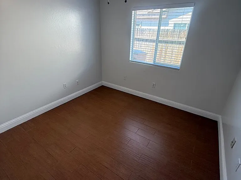 1318 Evadonna Rd — Photo 16