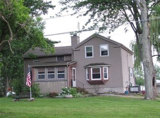 9006 Chestnut Ridge Rd, Middleport, NY 14105