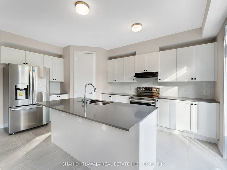 93 Hackamore Cres — Photo 11