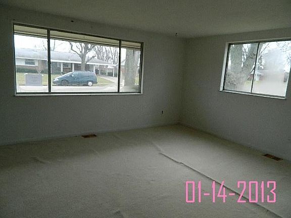 4th image of 313 E Eppington Dr