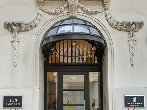 118 E Erie St Unit 37H, Chicago, IL 60611