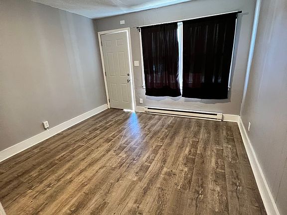 4th image of 1502 Schuyler Ave #12
