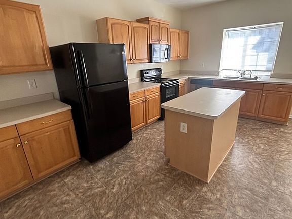 4th image of 2045 Nicklaus Dr