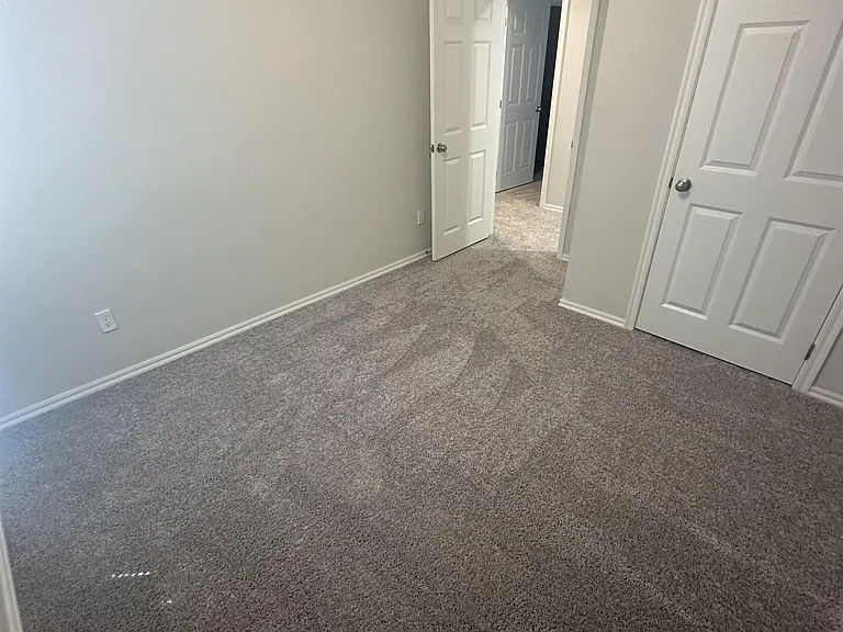 1002 Ichabod Cir — Photo 28