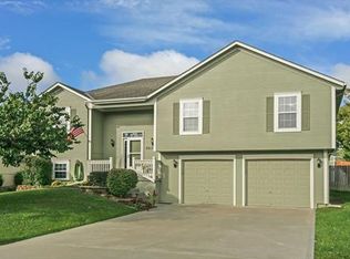 2813 NE Weston Cir, Blue Springs, MO 64014