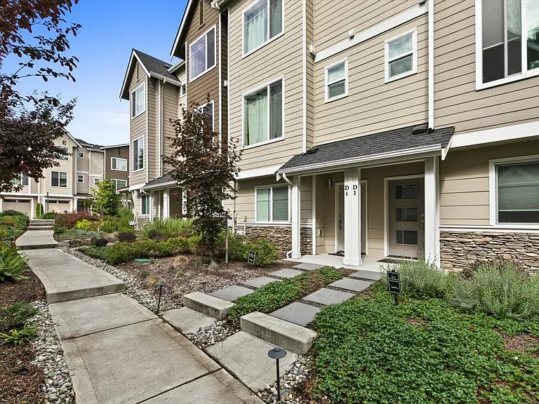 12925 3rd Ave SE #D5 — Photo 2