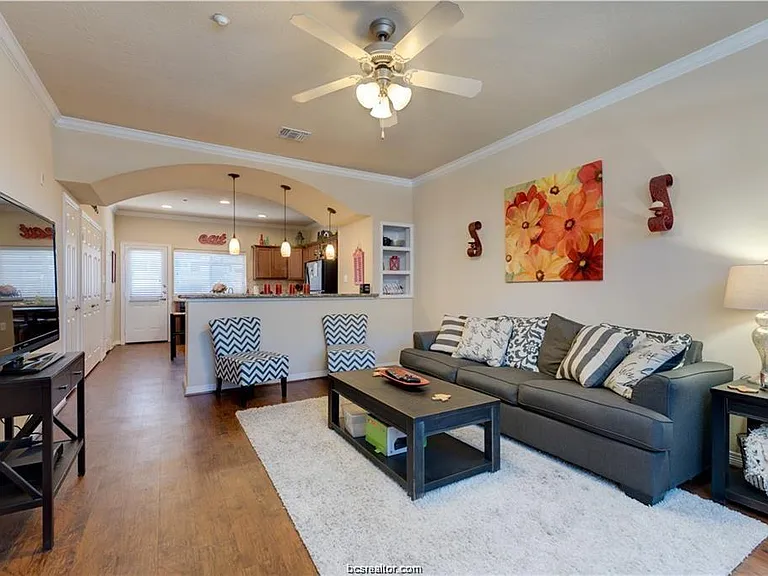 1198 Jones Butler Rd #406 — Photo 2
