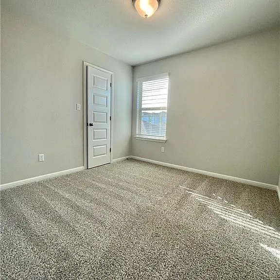 2040 Arendale Dr — Photo 8