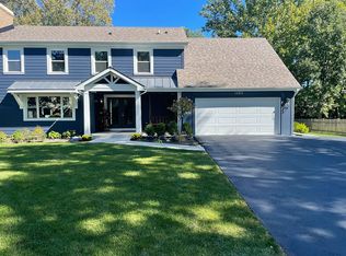 1485 Northwoods Cir, Deerfield, IL 60015