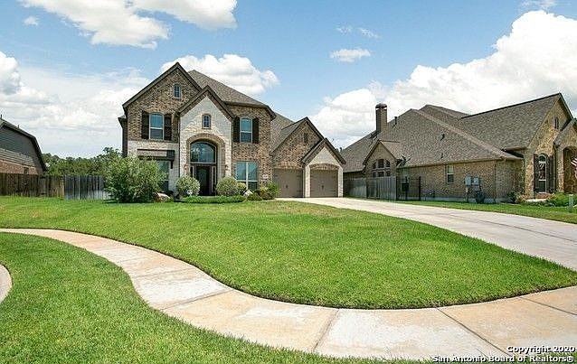 1st image of 612 Oak Brook Dr