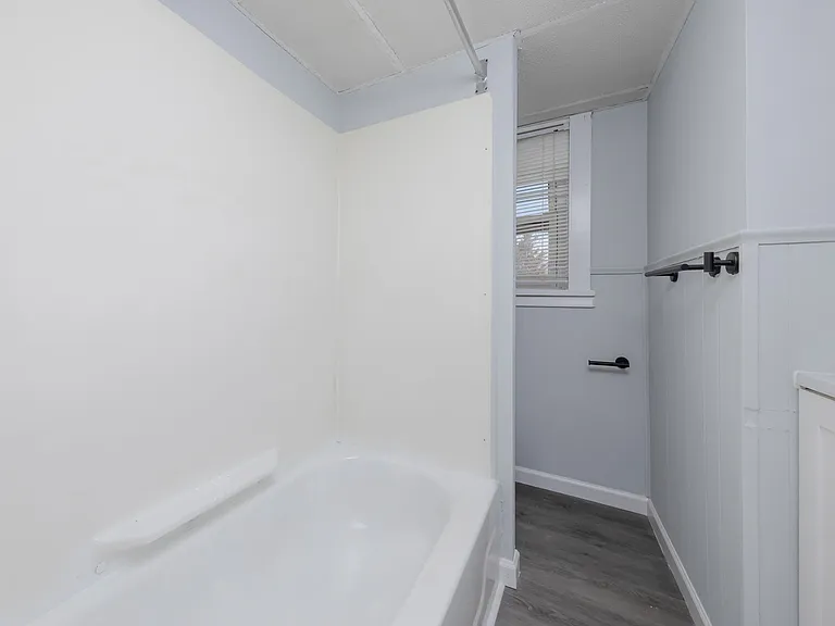 108 S Sussex St — Photo 5