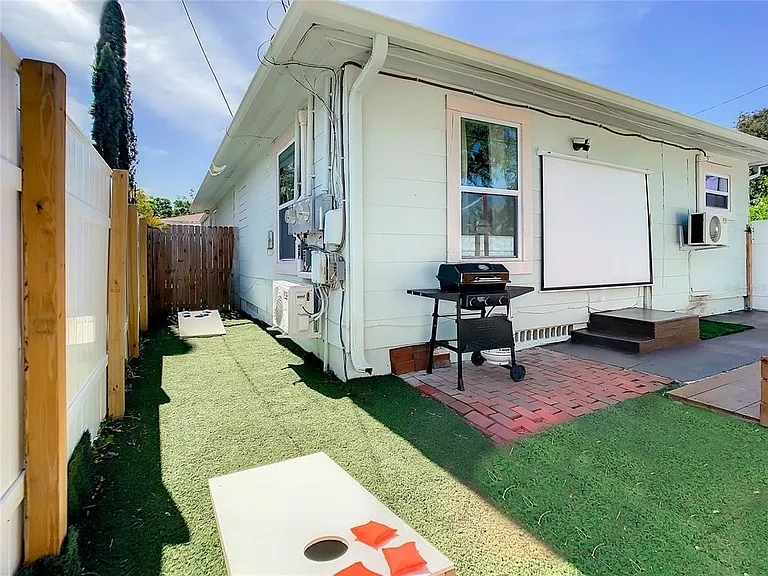 1887 Springtime Ave #1-A — Photo 7
