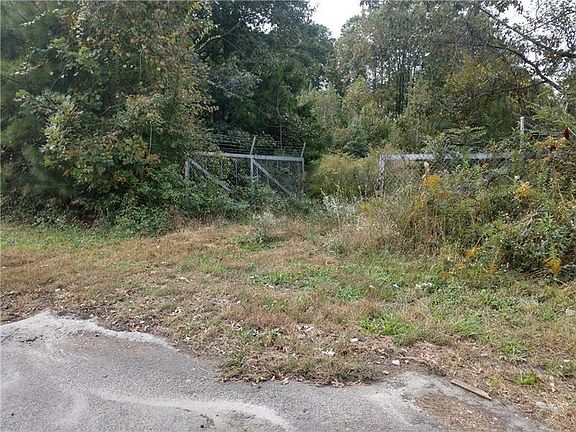 4th image of 3744 Zoar Rd
