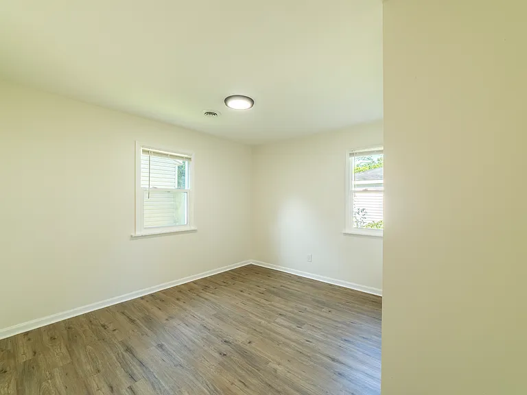 7552 Beech Ave — Photo 16