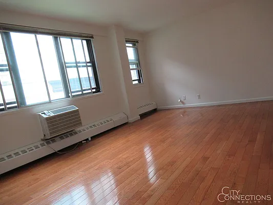 Rented by City Connections Realty | media 12