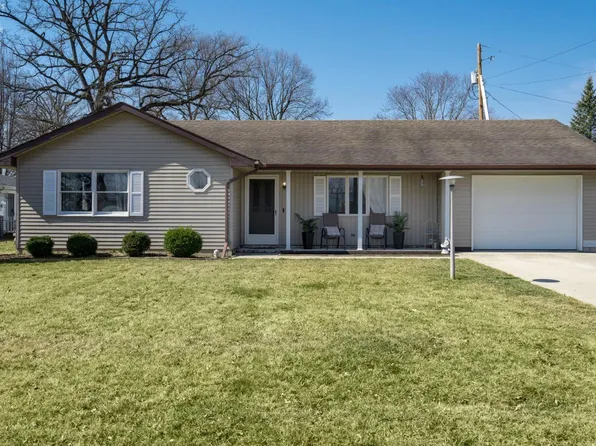 780 Lawndale Dr, Fremont, OH 43420