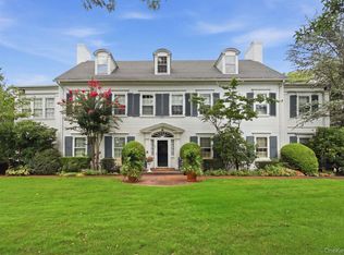 150 Ocean Ave, Lawrence, NY 11559