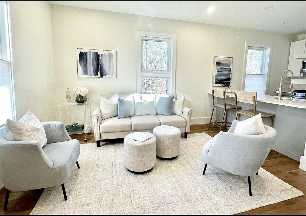 2 bed, 1.0 bath, 700 sqft, $2,850 — Photo 3