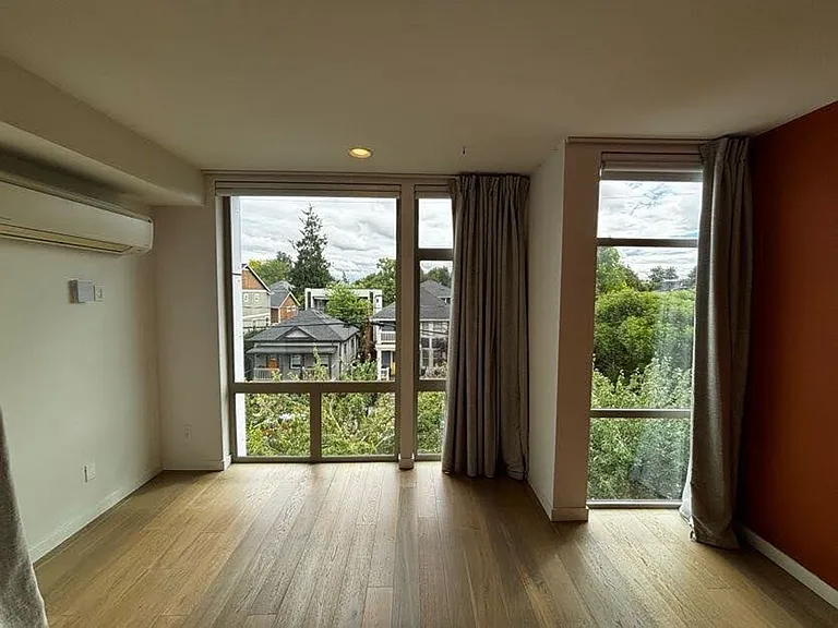 513 20th Ave E #D — Photo 25