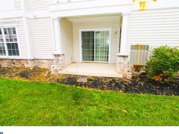 3rd image of 123 Lionheart Ln #123