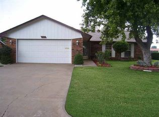 1102 S Hoover St, Enid, OK 73703