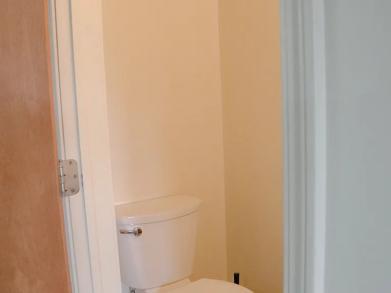 Upstairs 1/2 bath