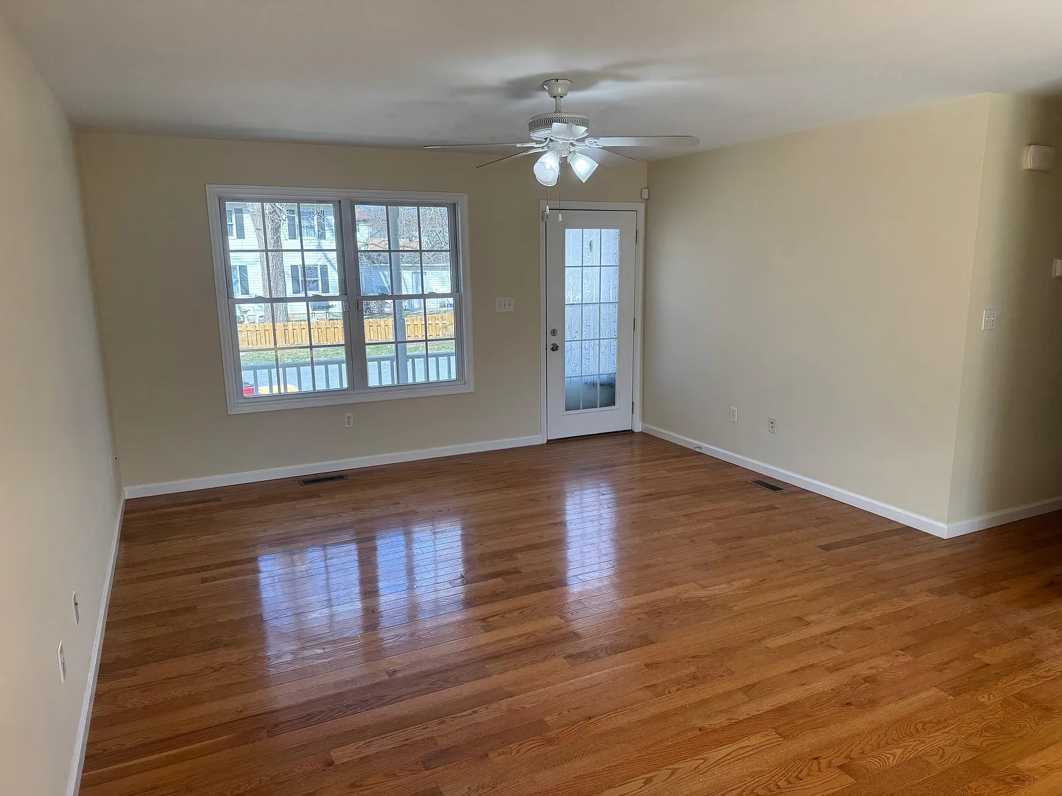 400 East 11th Avenue - 1 — Photo 3