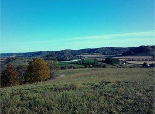 21730 Bell Hollow Ln, Richland Center, WI 53581
