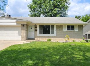36024 Meadowbrook St, Livonia, MI 48154