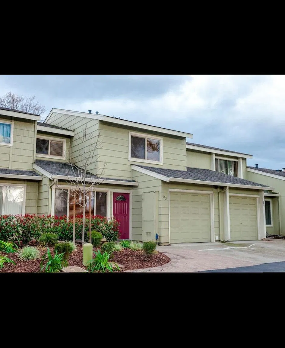 4 bed, 1432 sqft, $4,850 — Photo 1