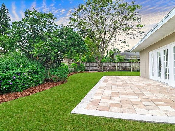 3rd image of 2572 Fifeshire Dr