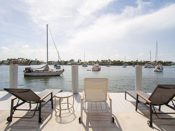 3rd image of 9 N Birch Road #303