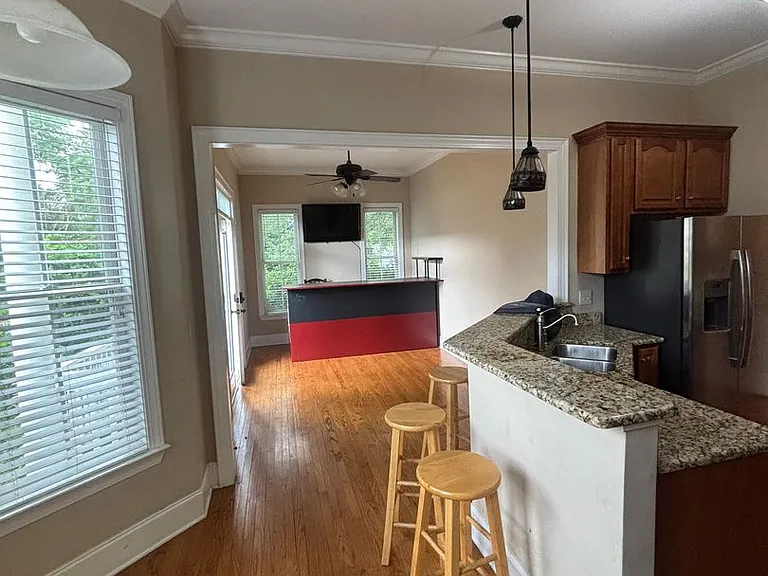 1010 Woodrow St — Photo 7