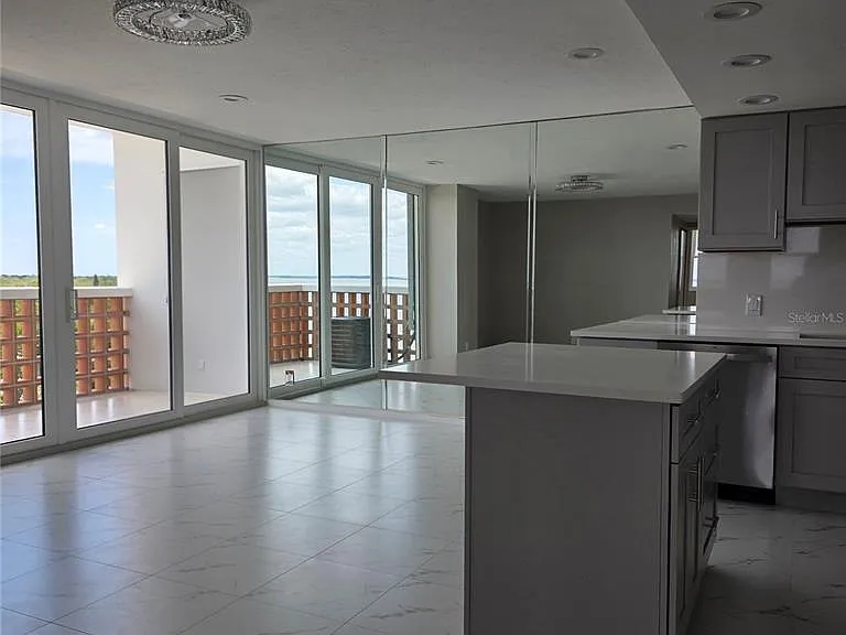 4015 Bayshore Blvd #7F — Photo 3
