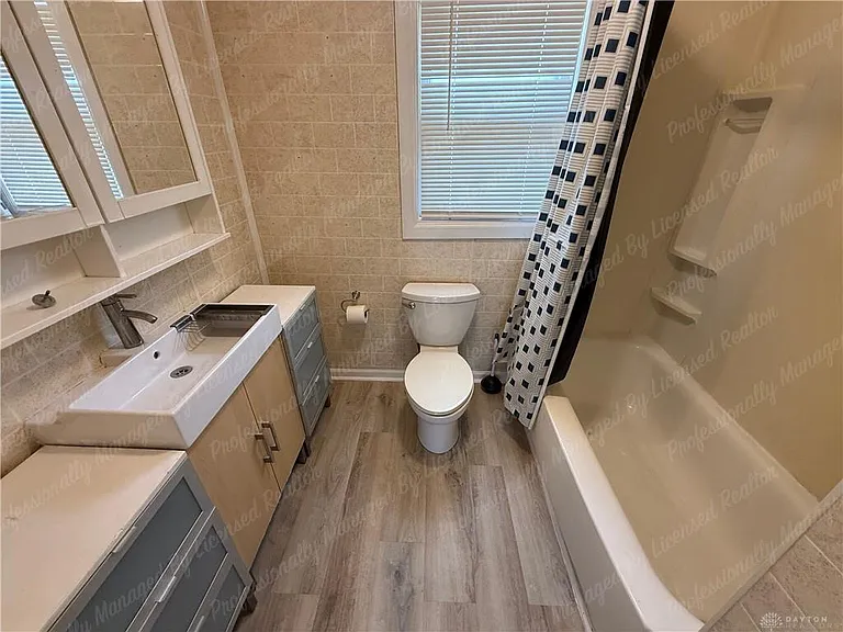 185 N Northampton Ave — Photo 16