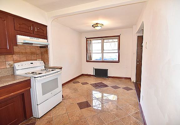 2nd image of 1117 E 83rd St #1
