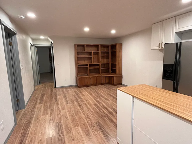 3670 Wy East Rd — Photo 4