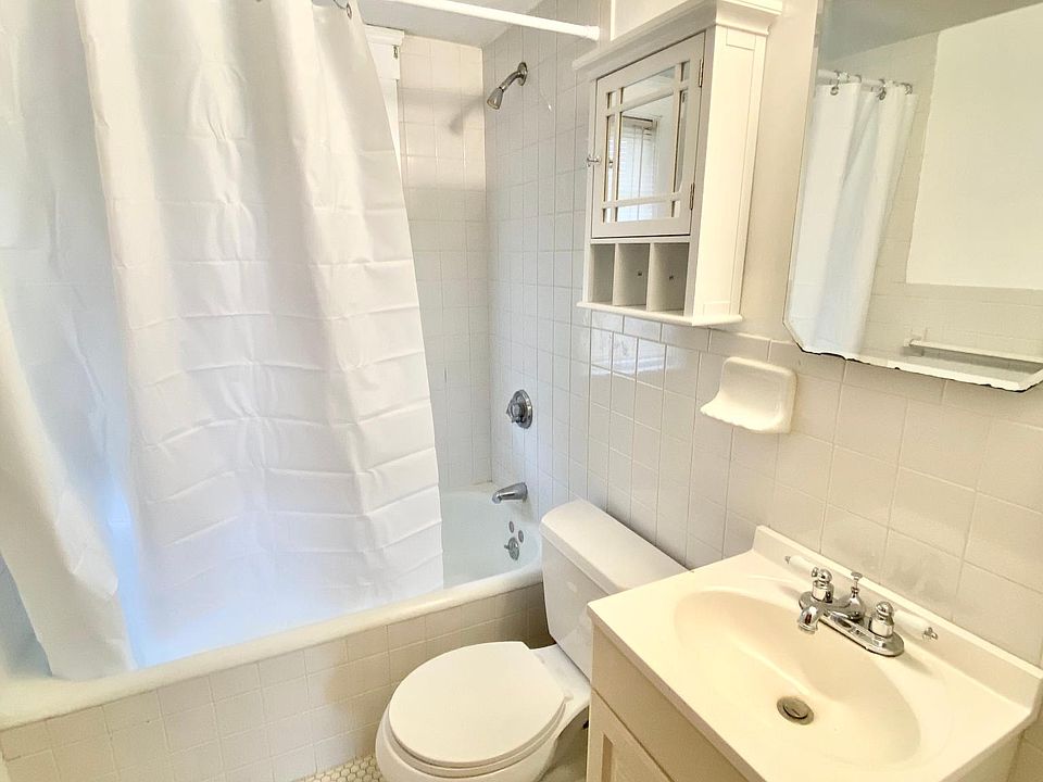 47 Elliot Ave Quincy MA Zillow