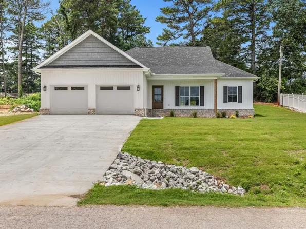 721 Oakview Cir, Killen, AL 35645