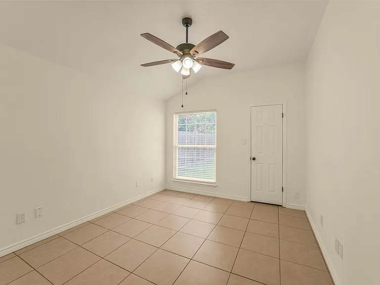 18147 Dinner Creek Dr — Photo 12