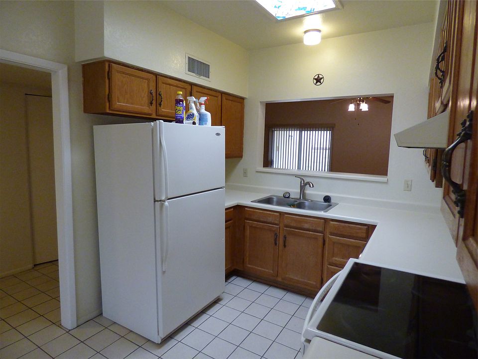 2nd image of 8122 E Rivenoak Cir