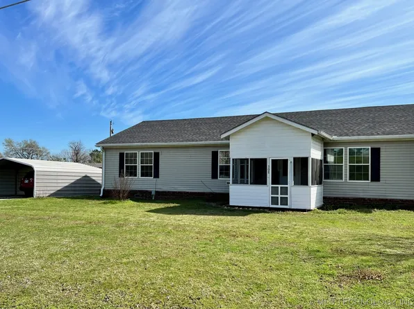 308 N 14th St, Mannsville, OK 73447