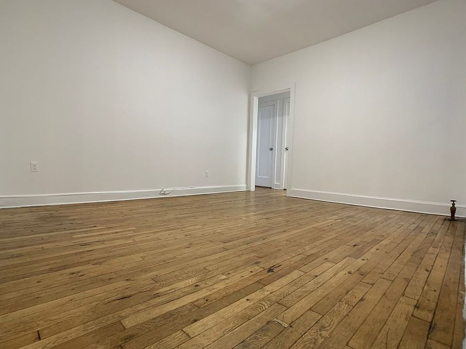 1st image of 405 W 45th St APT 3a