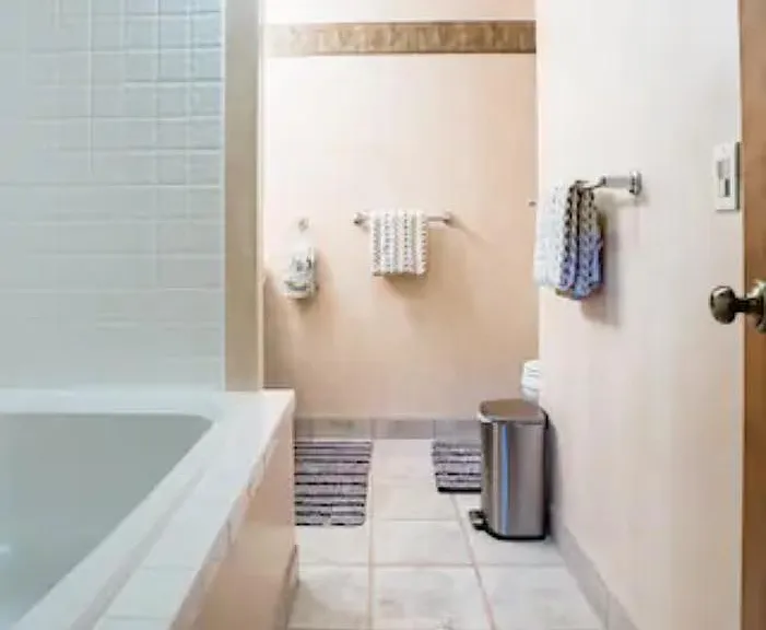Deep soaking bathtub downstairs