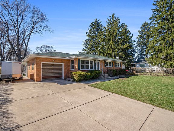 3rd image of 2938 Joann St