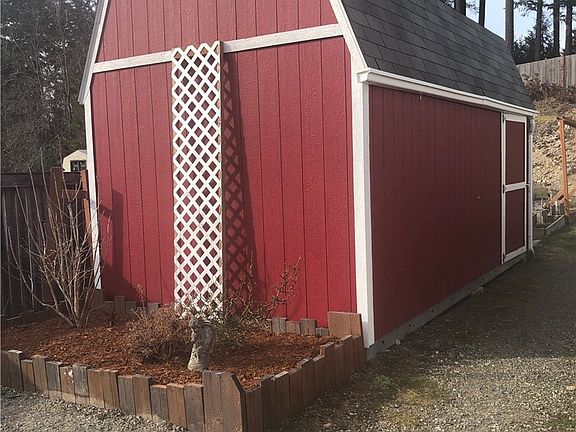 4th image of 9229 210th Street Ct E